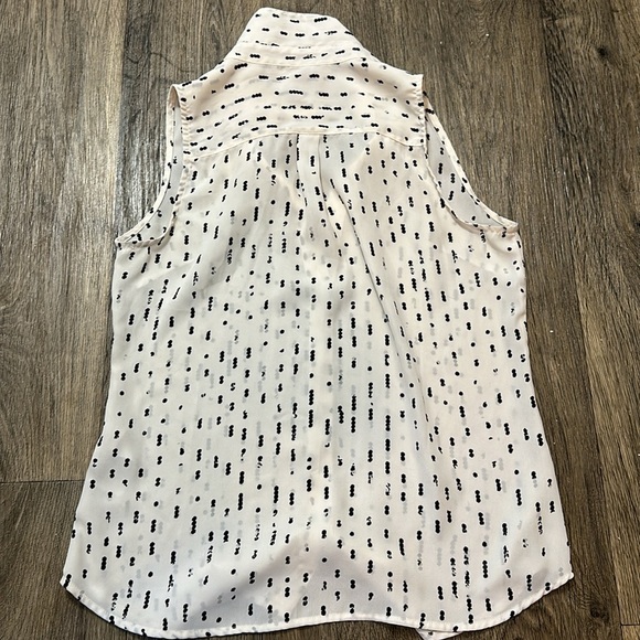 Banana Republic Tank top - Picture 3 of 3